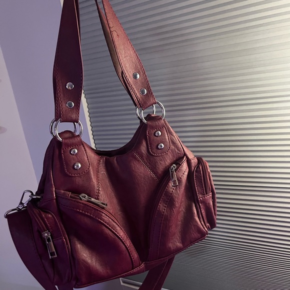 Red Shoulder Purse - Picture 2 of 2